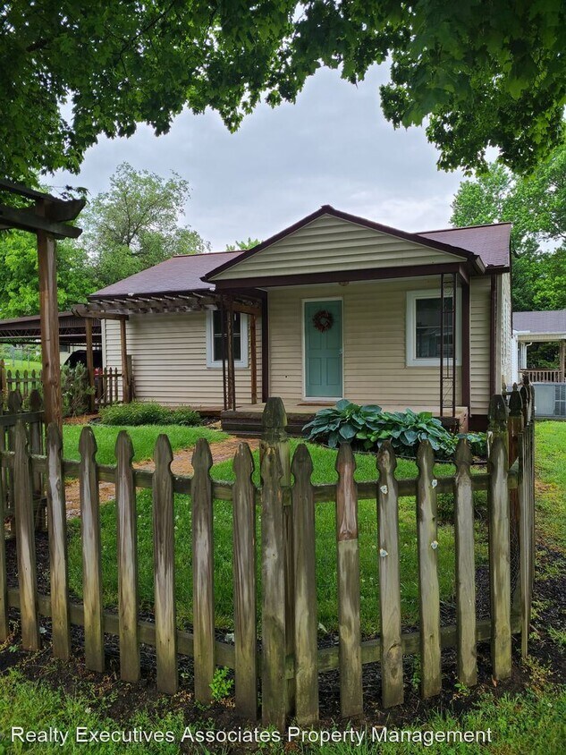 Foto principal - 3 br, 1.5 bath House - 503 Jackson Avenue