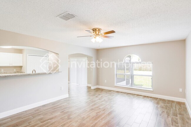 Building Photo - 11424 Ivy Flower Loop