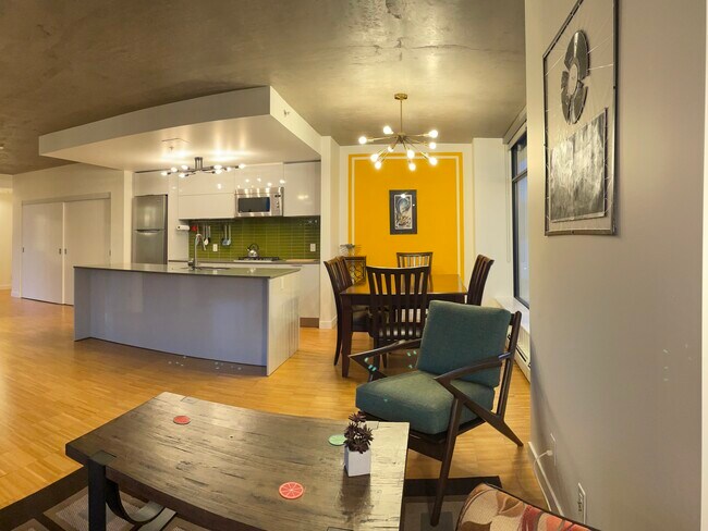 Panorama de l'espace principal, partie 2 - 128 Cordova St W