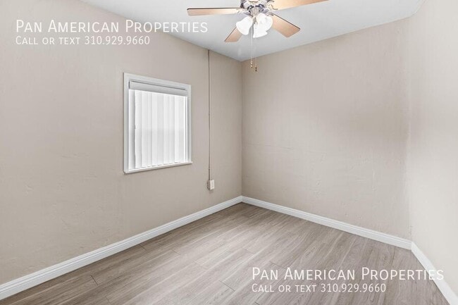 Building Photo - 15443 Van Buren St