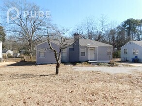 Building Photo - 909 5 Mile Rd
