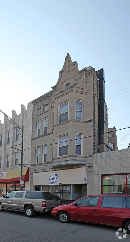 Foto del edificio - 2727 W Cermak Rd
