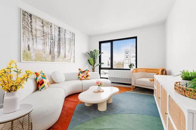 Foto principal - 2 bedroom in BRONX NY 10455