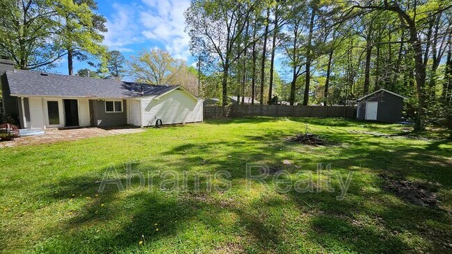 Building Photo - 5613 Normandy Ave