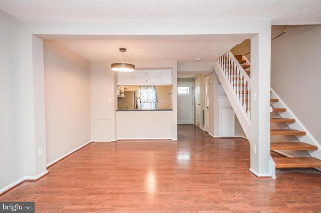 Foto del edificio - 12509 Laurel Grove Pl