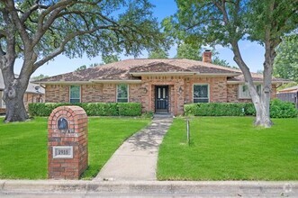 Building Photo - 1918 Rockbrook Dr