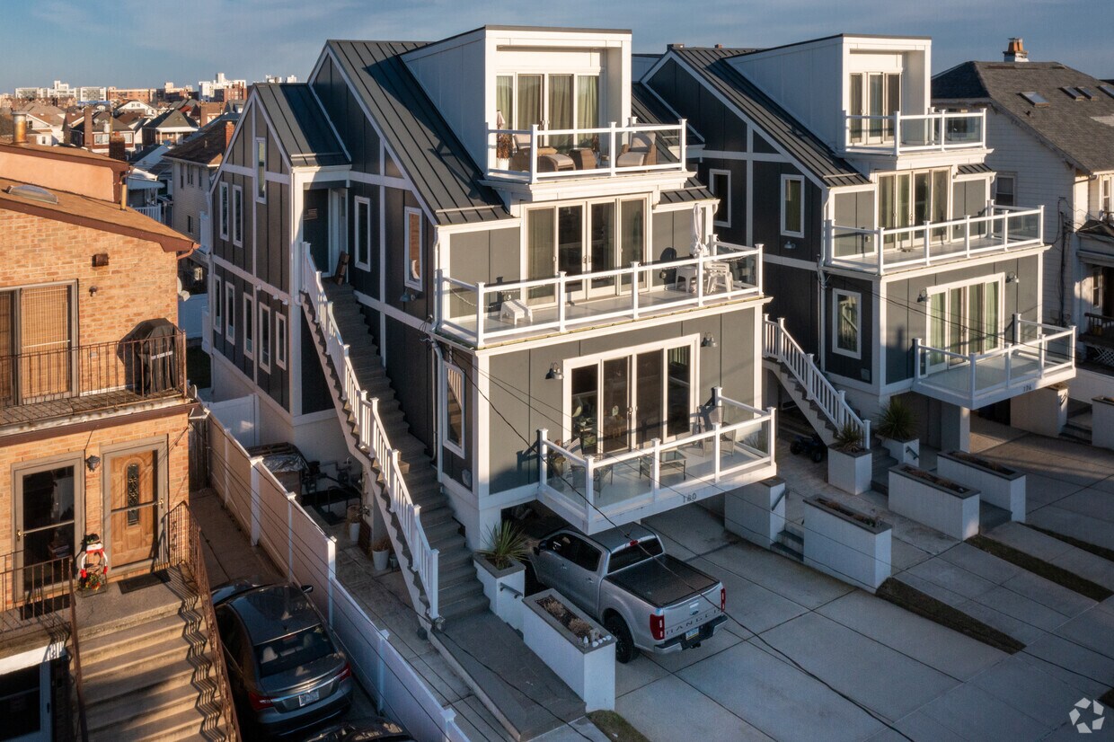 180 Beach 127Th St, Rockaway Park, NY 11694 Apartments in Rockaway