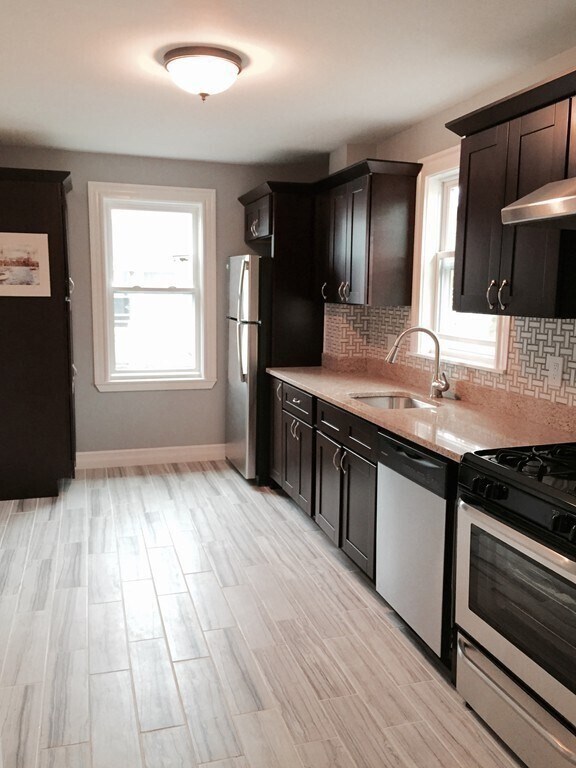 68 Kendall St Unit 2FL, Quincy, MA 02171 Room for Rent in Quincy, MA