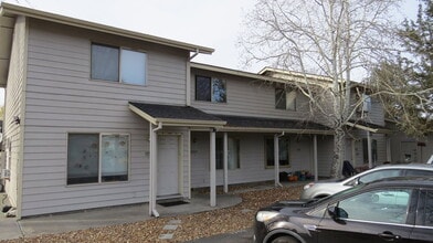 Building Photo - 1753 NE Laredo Way