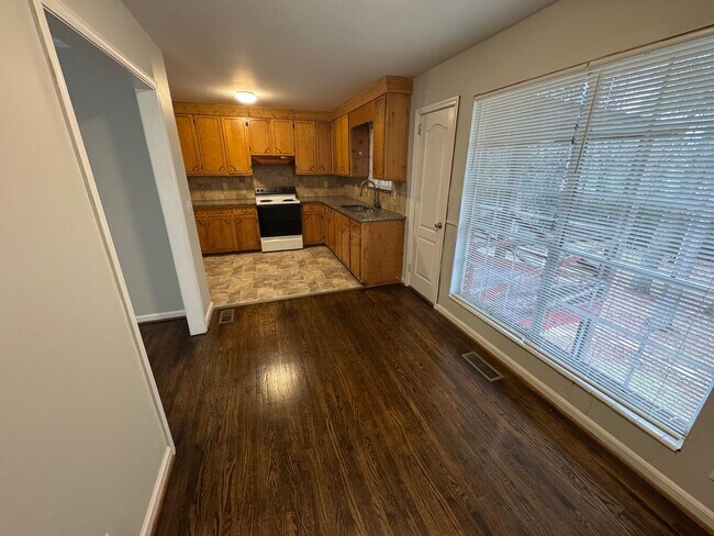 Building Photo - Hueytown