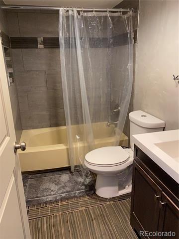 Foto del edificio - 540 S Forest St