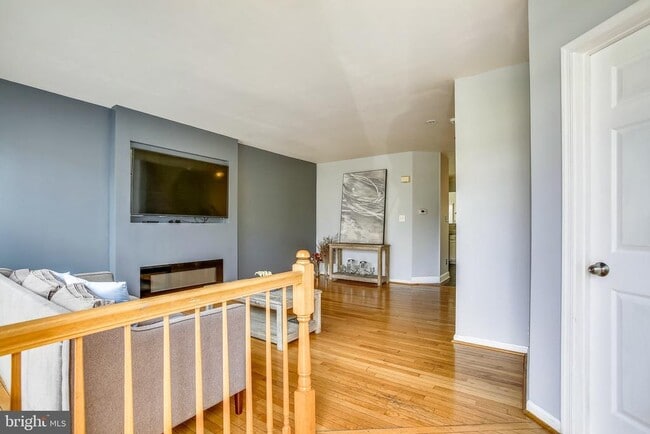 Building Photo - 3850 Koval Ln