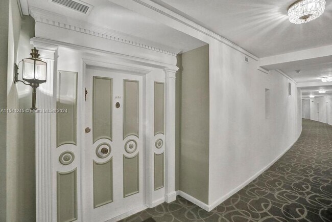 Building Photo - 5255 Collins Ave