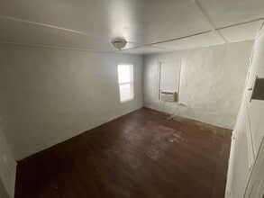 Building Photo - 2910 S 15th St