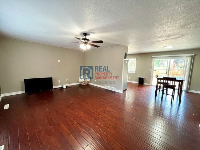 Foto del edificio - 4316 Ridgeglen Rd