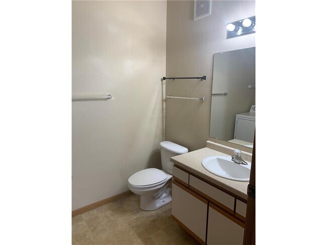 Foto del edificio - 4210 47th St S