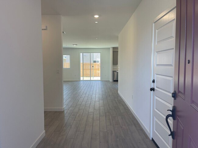 Foto del edificio - Brand New 4br/2.5ba with separate 1br apt ...