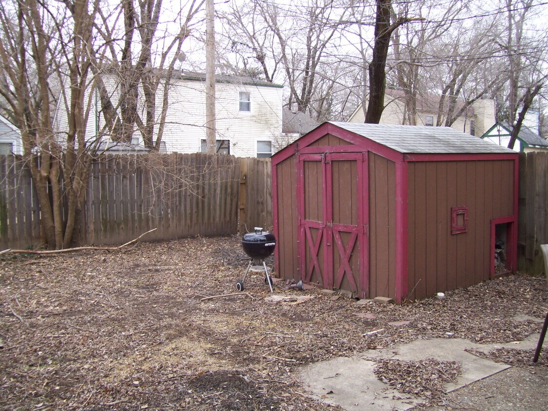 1903 W 3rd St, Lawrence, KS 66044 Townhouse for Rent in Lawrence, KS