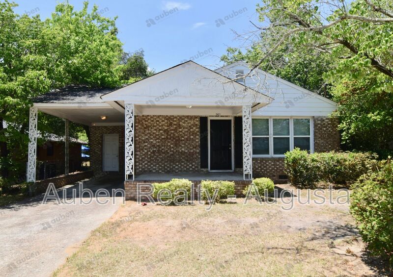 Primary Photo - 2421 Oak Ridge St