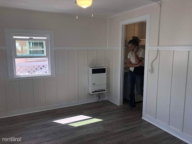Building Photo - 1 br, 1 bath House - 4680 Saratoga Avenue