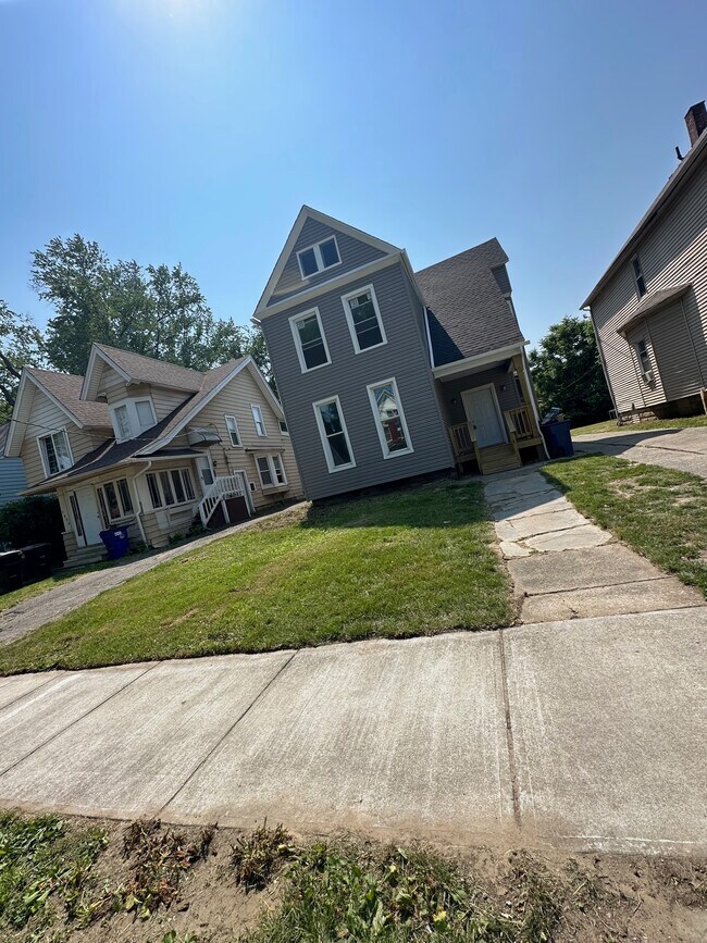 Building Photo - 3874 W 37th St