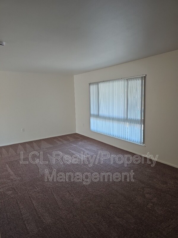 Foto del edificio - 27147 El Rancho Dr