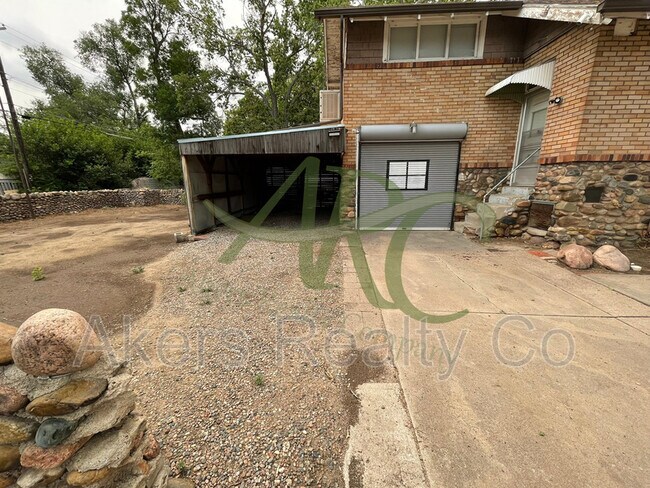 Foto del edificio - 1124 Lake Ave