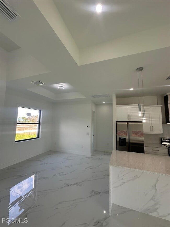 Building Photo - 1022 Candlelight Dr