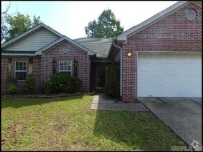 Building Photo - 2820 Falcon Ct