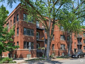 Building Photo - 1714 W Grace St
