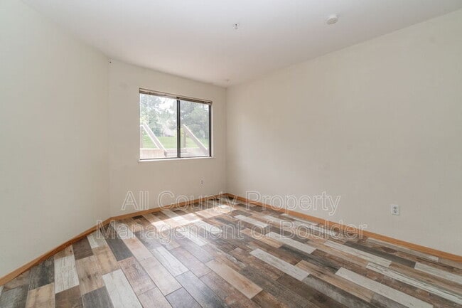 Building Photo - 5520 Stonewall Pl