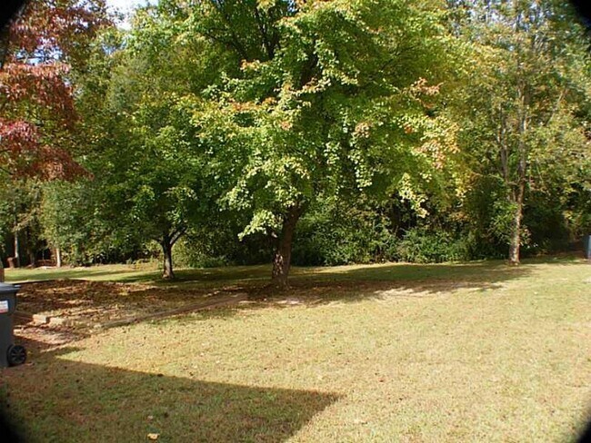 Foto del edificio - 180 Bruce Ct