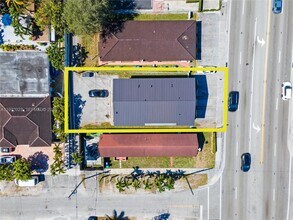 Building Photo - 6406 W Flagler St