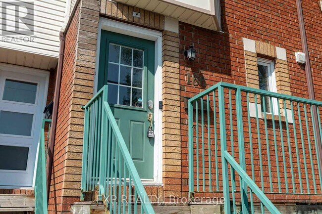 Photo du bâtiment - 166 Forward Ave