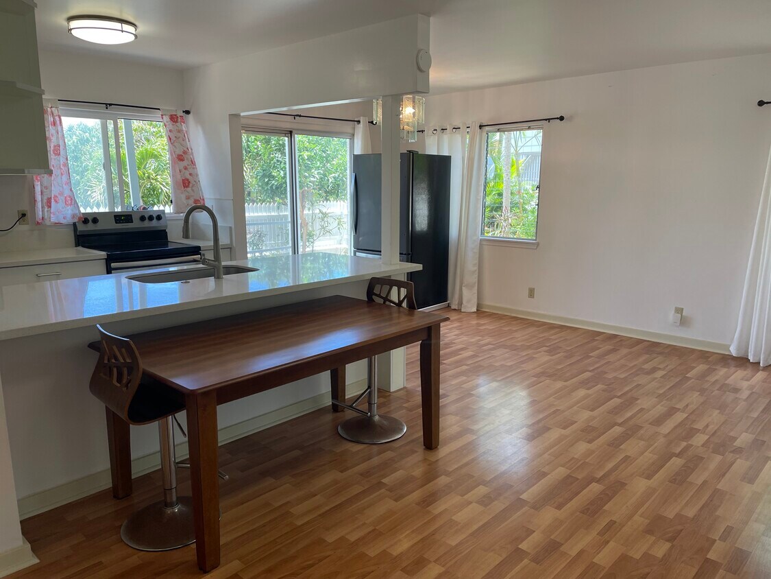 4043 Kaimuki Ave, Honolulu, HI 96816 House Rental in Honolulu, HI