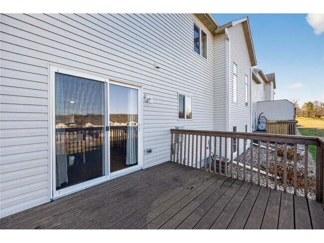 Foto del edificio - 740 Baylee Pl SW