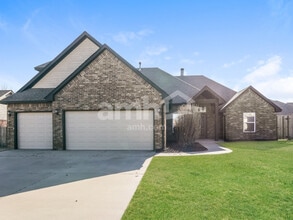 Building Photo - 11220 NW 102nd St