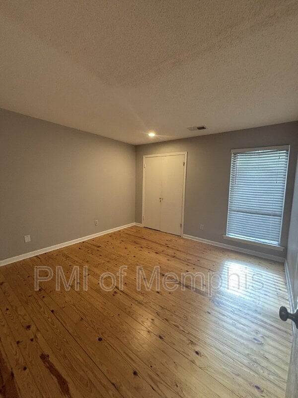 Building Photo - 3981 Grahamdale Cir
