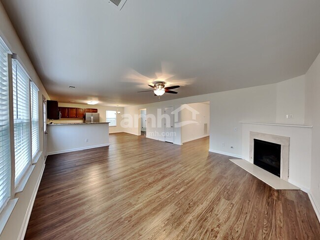 Foto del edificio - 4125 Kinley Court