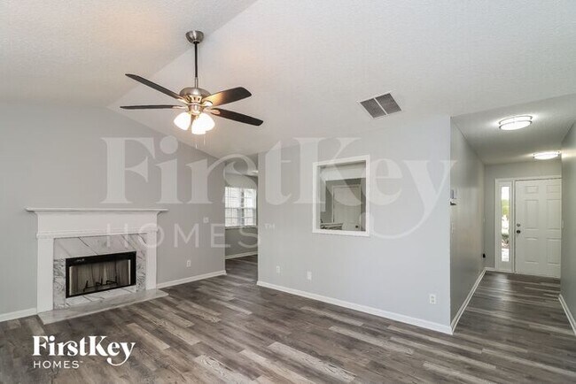 Foto del edificio - 141 Ashland Creek Ct