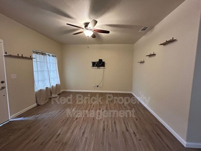 Photo - 3665 Venice Ave House