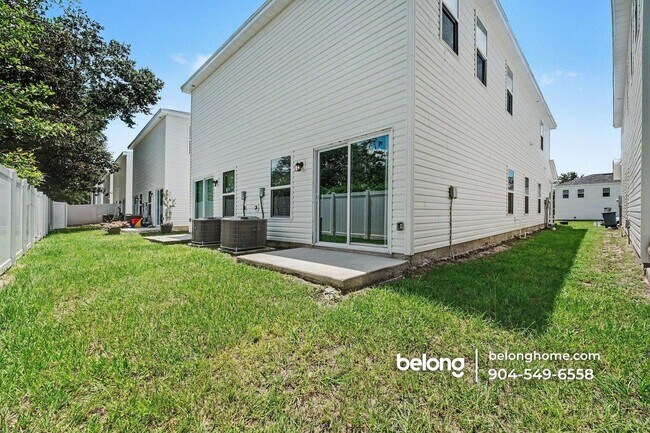 Foto del edificio - 8121 Cheryl Ann Ln