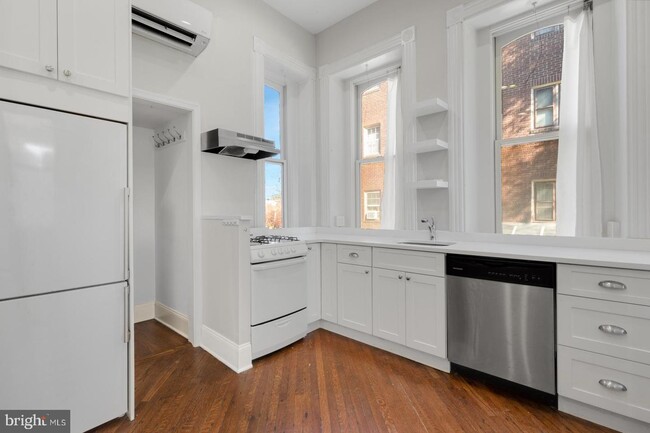 Foto del edificio - 109 Carpenter Ln