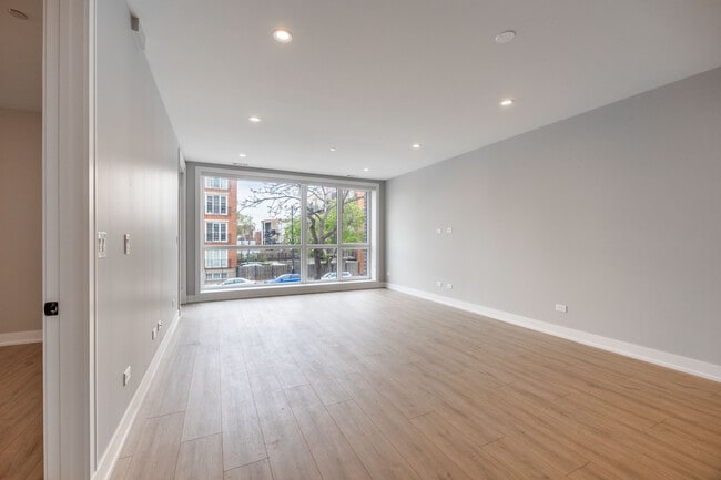 Building Photo - 2354 W Polk St