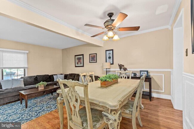 Building Photo - 1003 Mulberry Ct