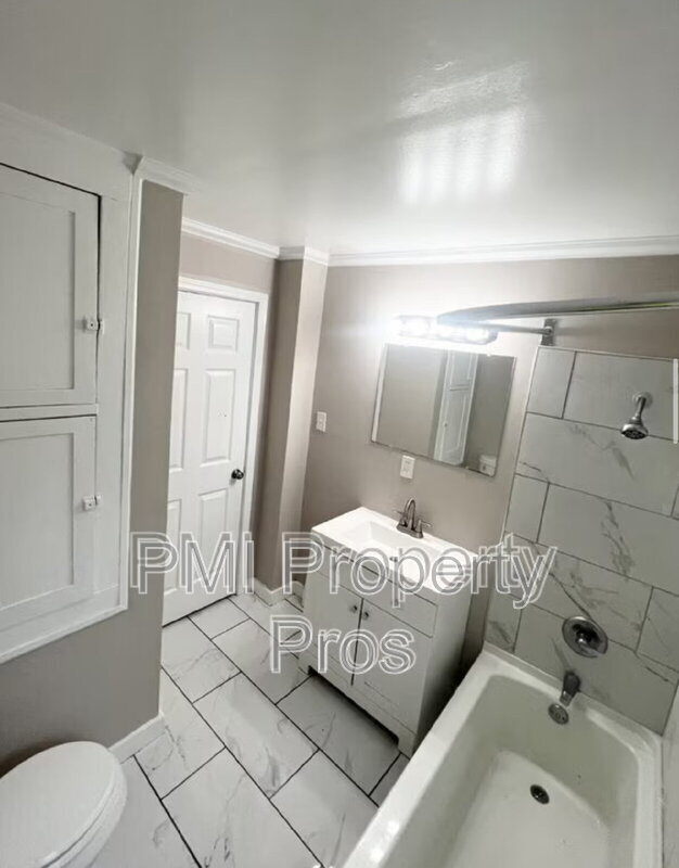 Foto del edificio - 4678 N 49th St