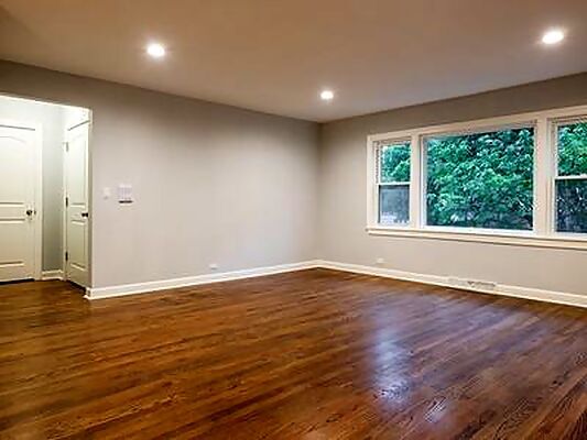 Foto del edificio - 2910 W Touhy Ave