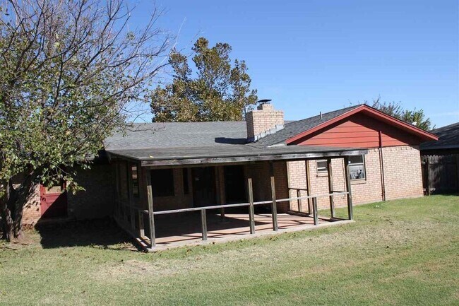 Building Photo - PETS NEGOTIABLE WITH OWNER APPROVAL!!!