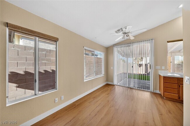 Foto del edificio - 9632 Bending River Ave