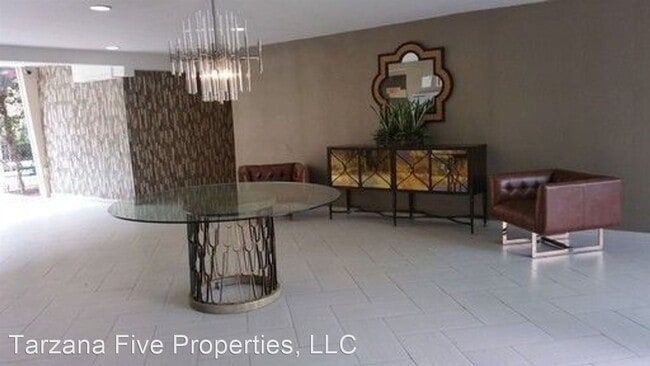Building Photo - 6210 Reseda Blvd